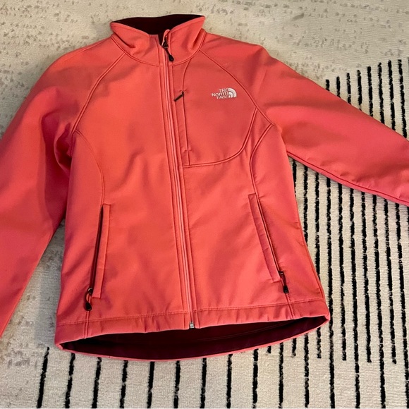 The North Face Women's Coral Ski Jacket - Picture 2 of 7